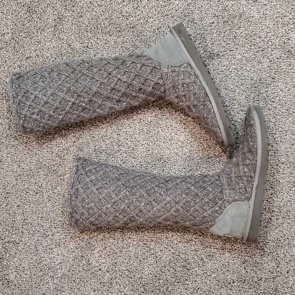 Ugg Australia Women 3066 Sweater Cardi 3 Button Boots shoes sz 7 - Picture 8 of 13